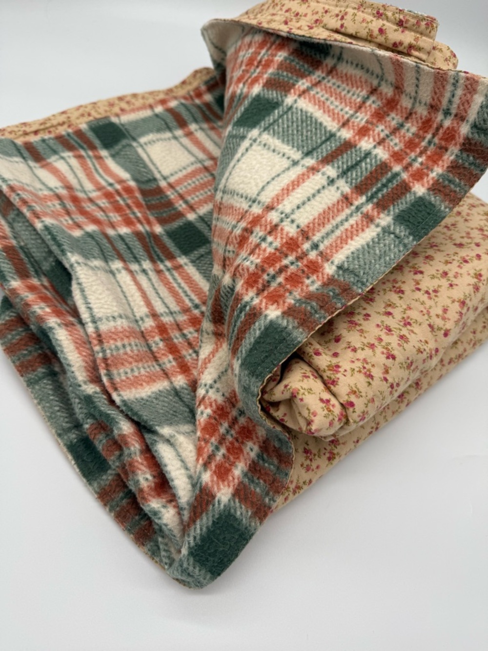 Vintage farmhouse 2 n 1 plaid n floral throw blanket cottagecore boho  55 x 55